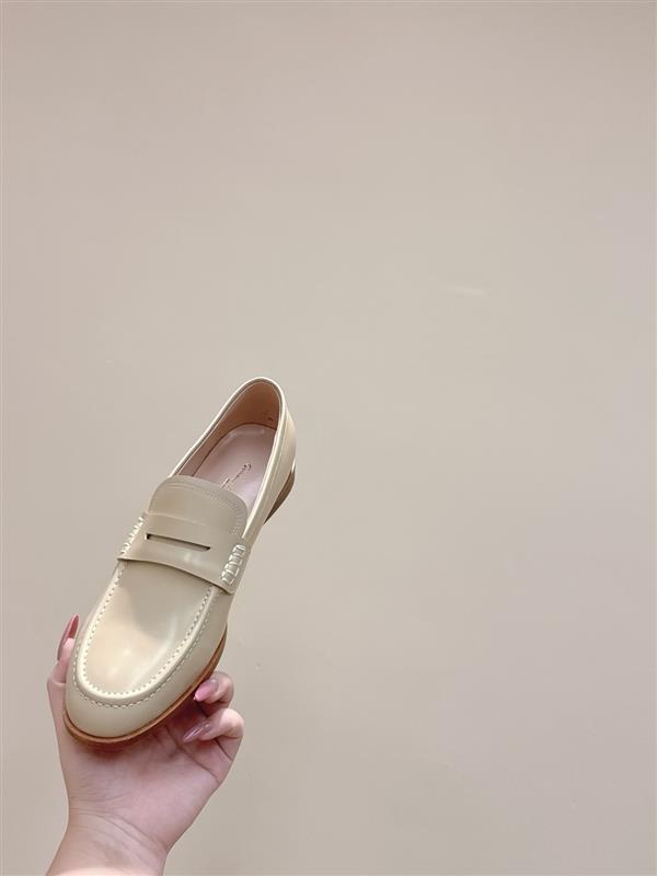 2025112812728726 310